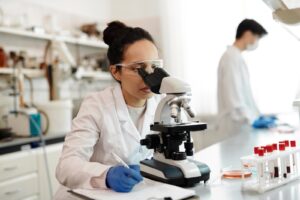 Ley de I+D: Corfo simplifica su postulación para que más empresas chilenas accedan a estos beneficios tributarios